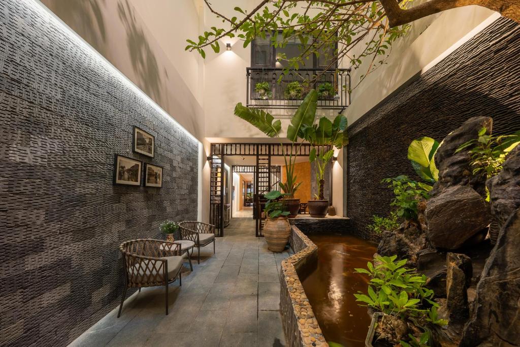 Le Parfum Apartment and Hotel – Hanoi